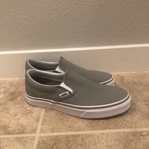Barely worn vans Men’s 6, Women’s 7.5